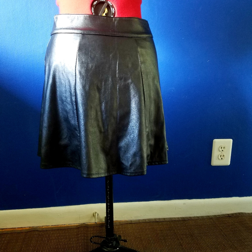 Black Pleather Skirt Socialite Junior Sz S